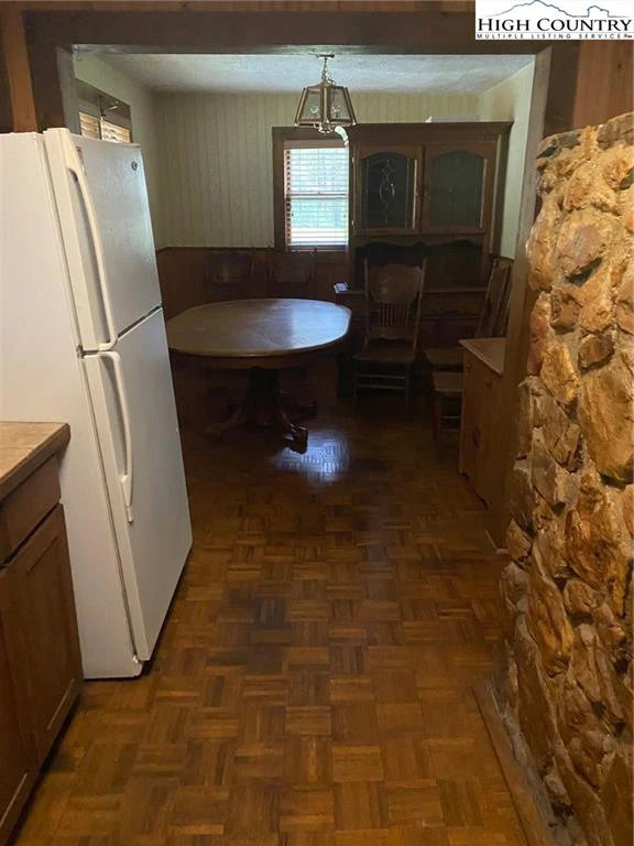 Image number 5 for the current listing