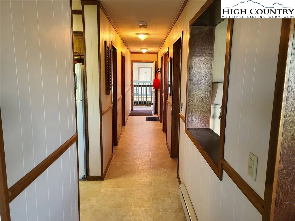 Image number 13 for the current listing