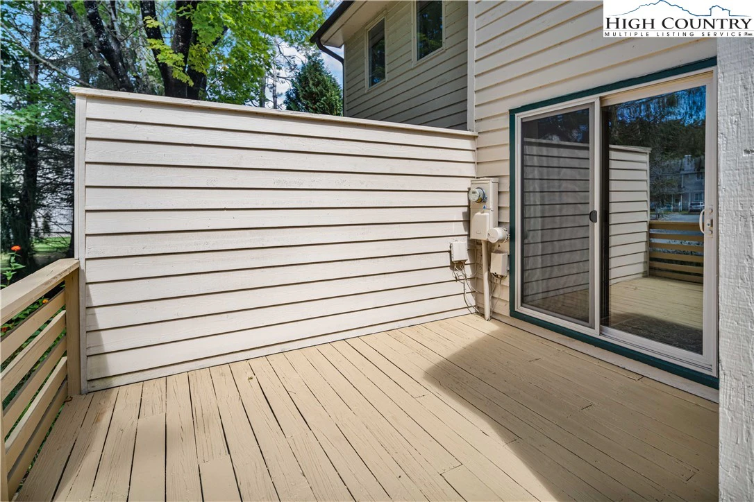 Image number 7 for the current listing