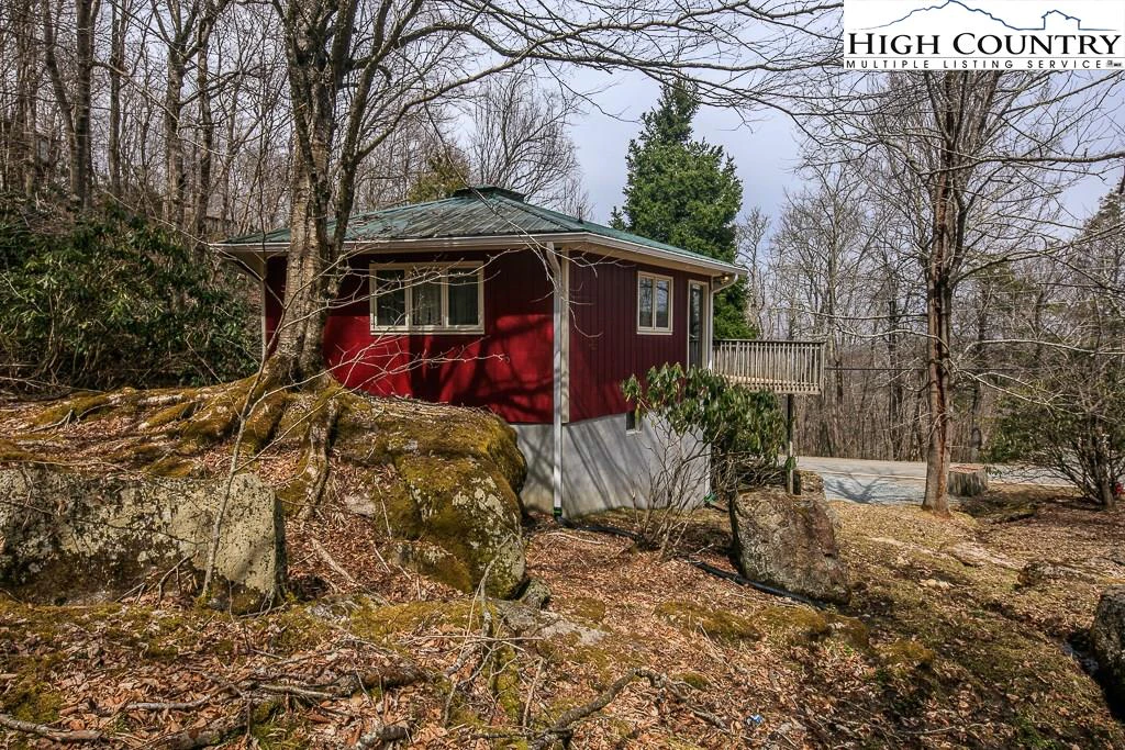 Image number 1 for the current listing