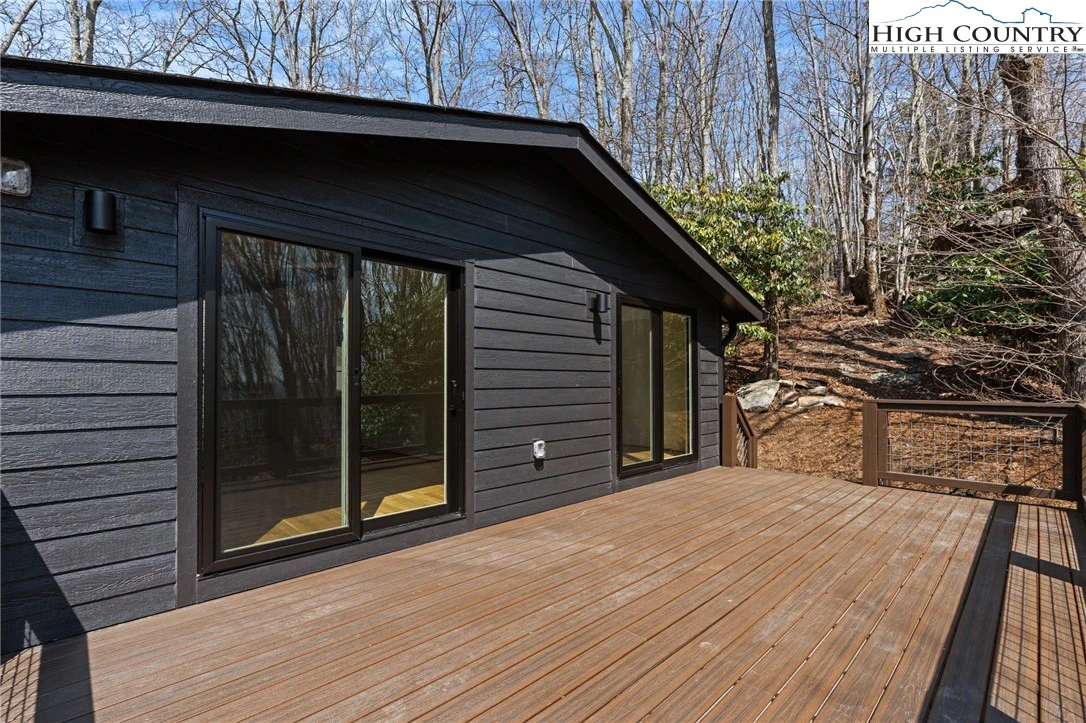 Image number 12 for the current listing