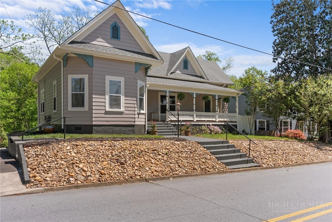 Image number 3 for the current listing