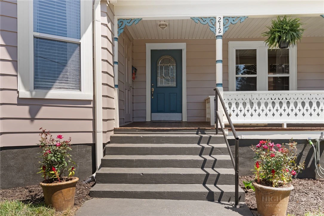 Image number 5 for the current listing