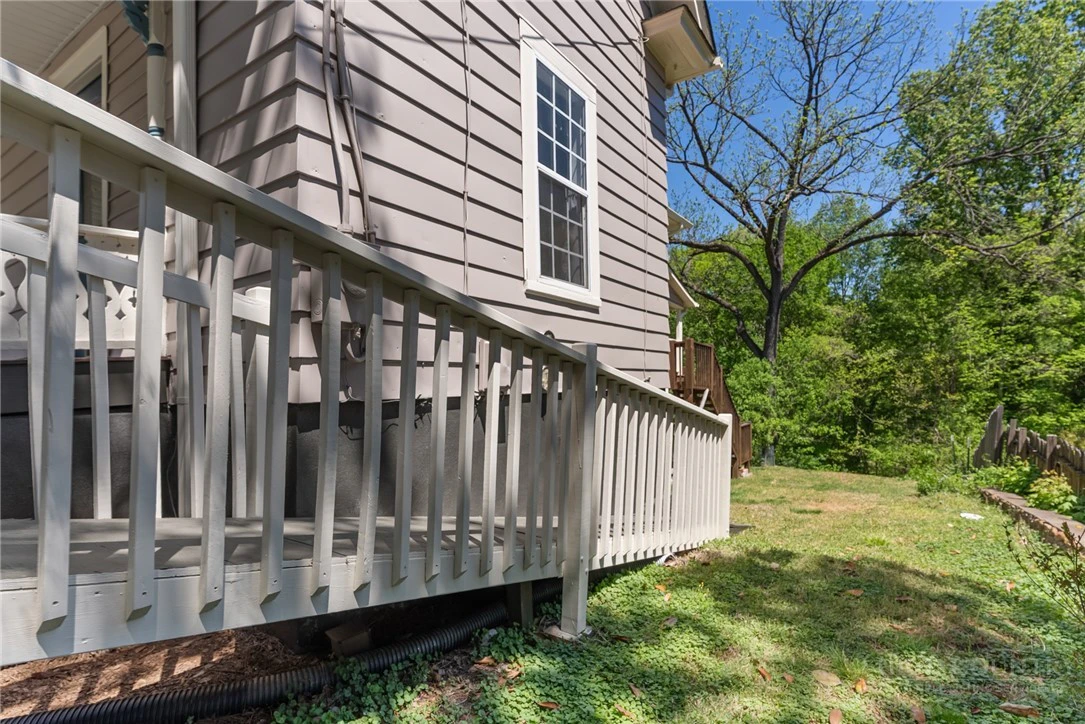 Image number 6 for the current listing
