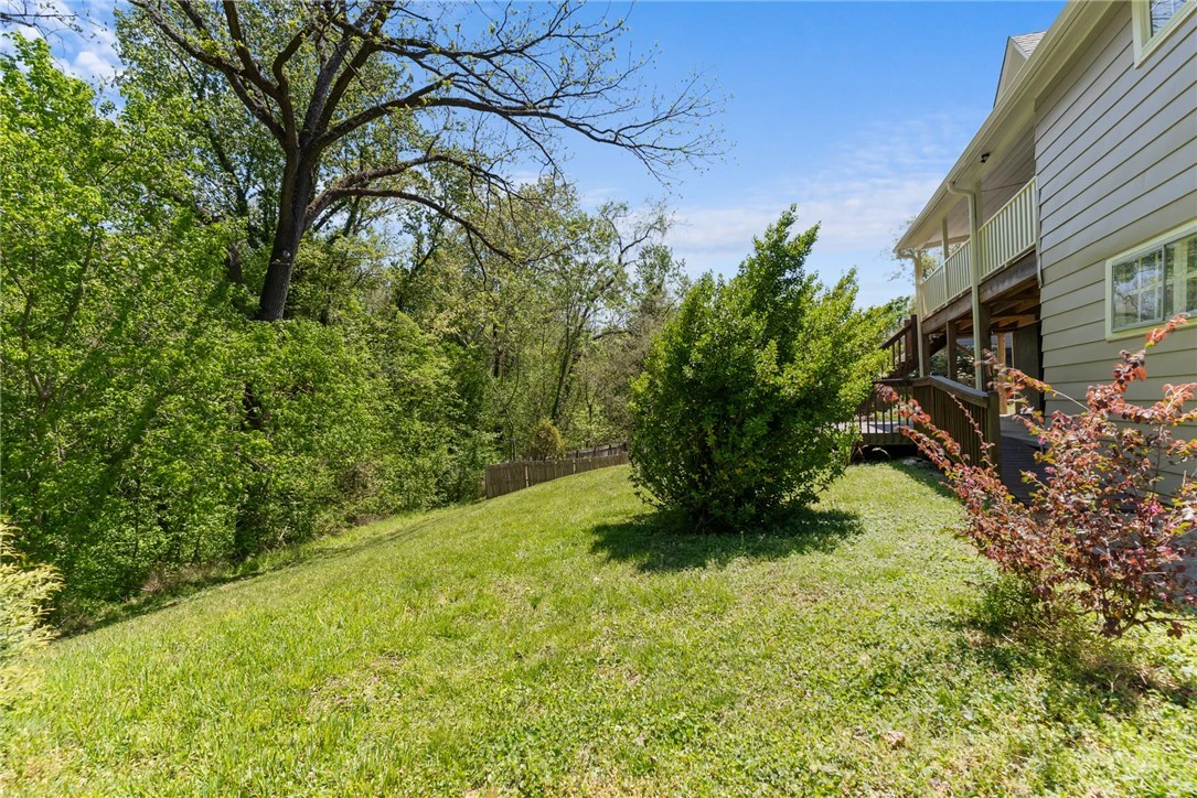 Image number 9 for the current listing