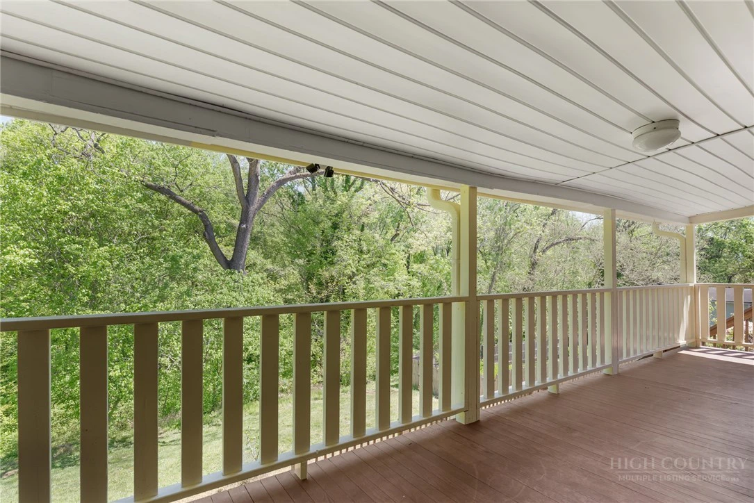 Image number 12 for the current listing