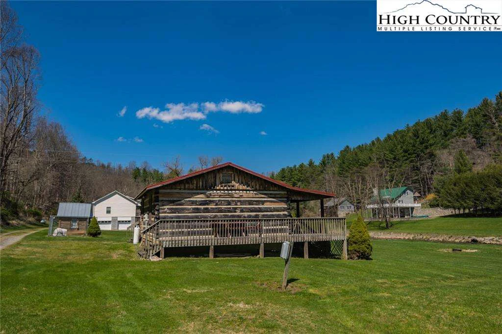 Image number 17 for the current listing