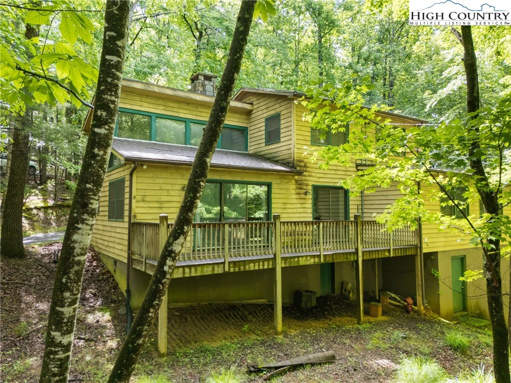 Image number 16 for the current listing