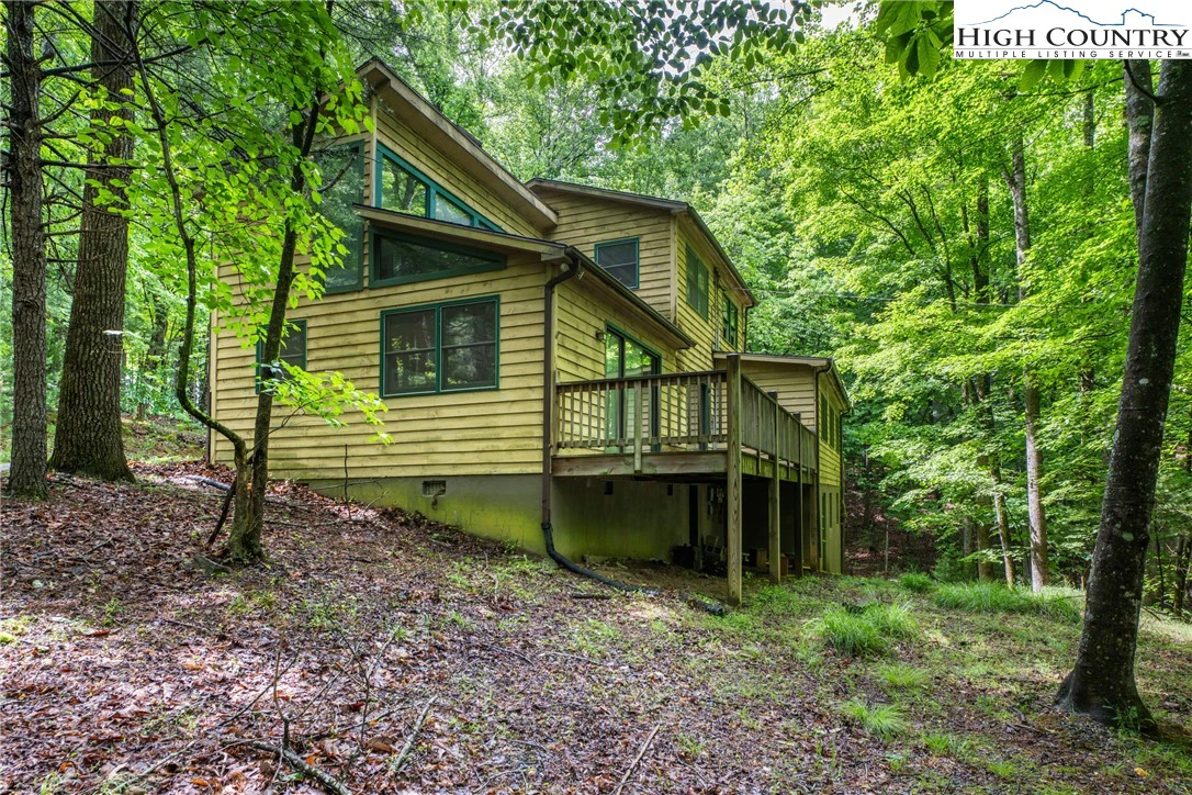 Image number 19 for the current listing