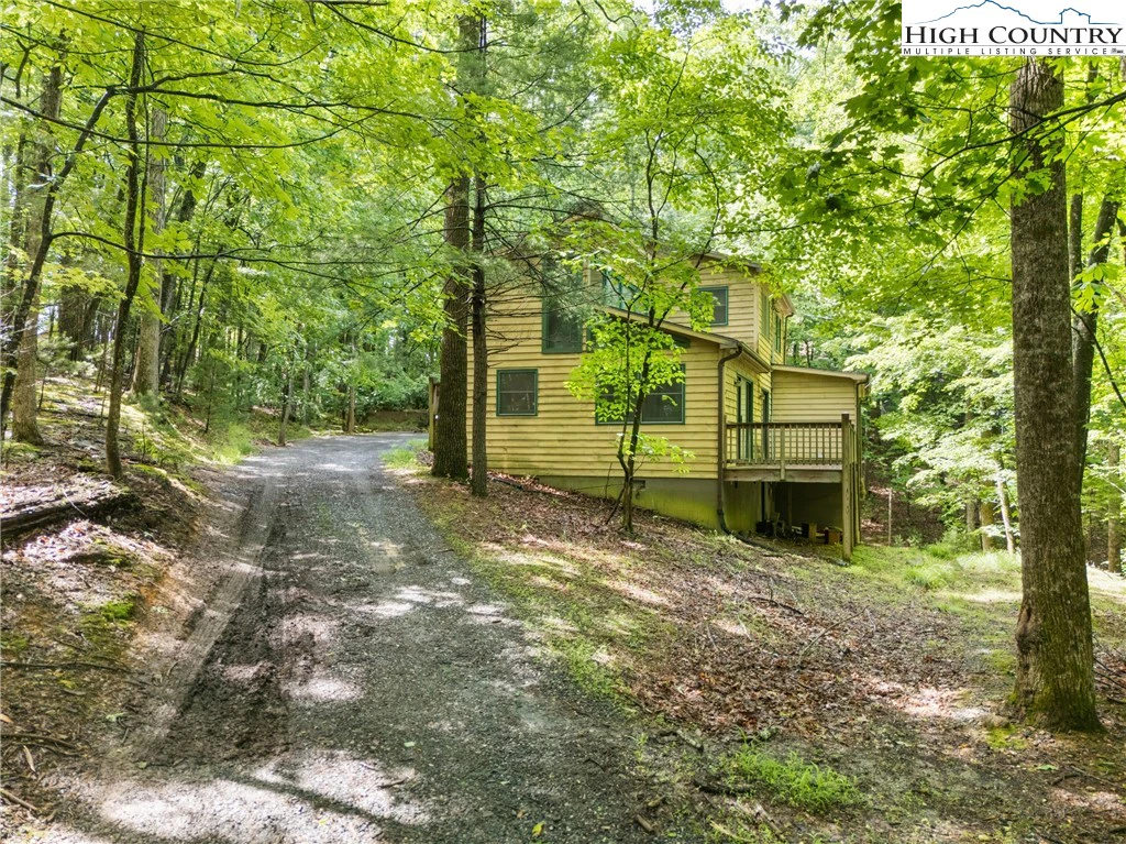 Image number 18 for the current listing