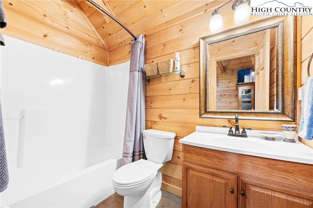 Image number 10 for the current listing