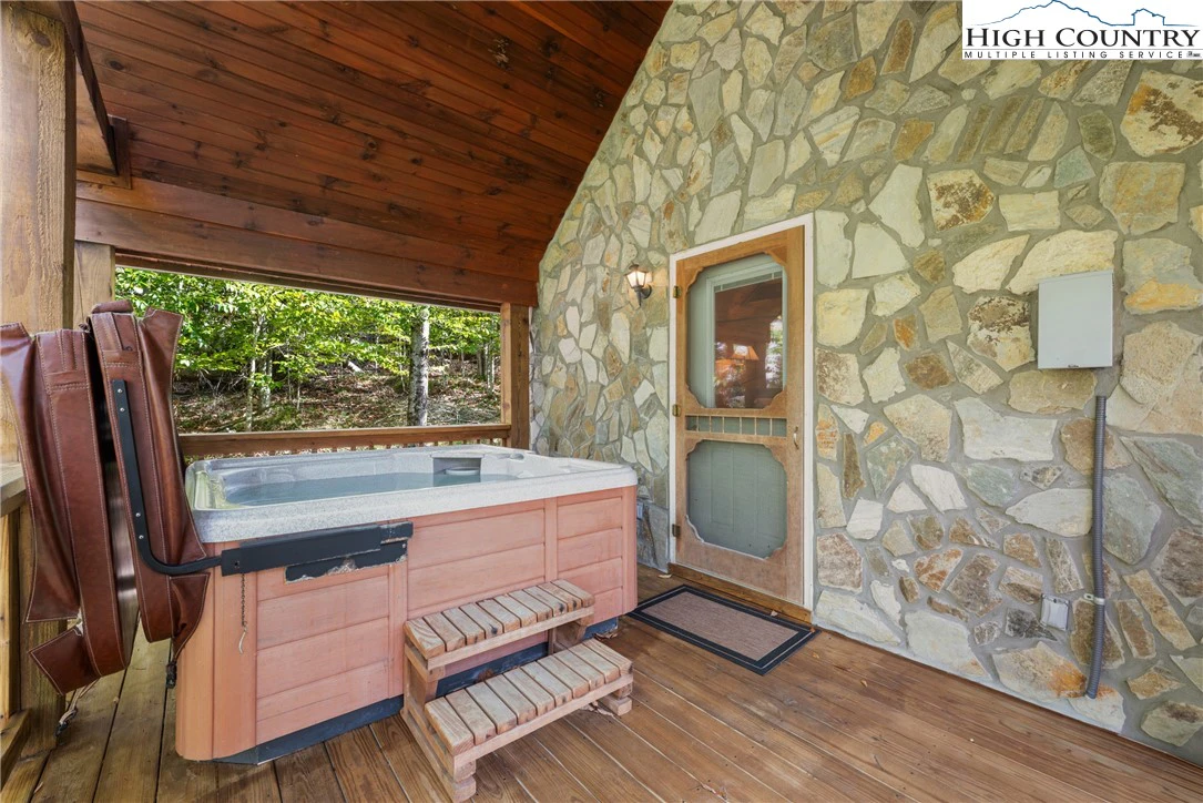 Image number 6 for the current listing