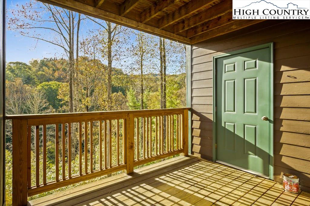 Image number 13 for the current listing