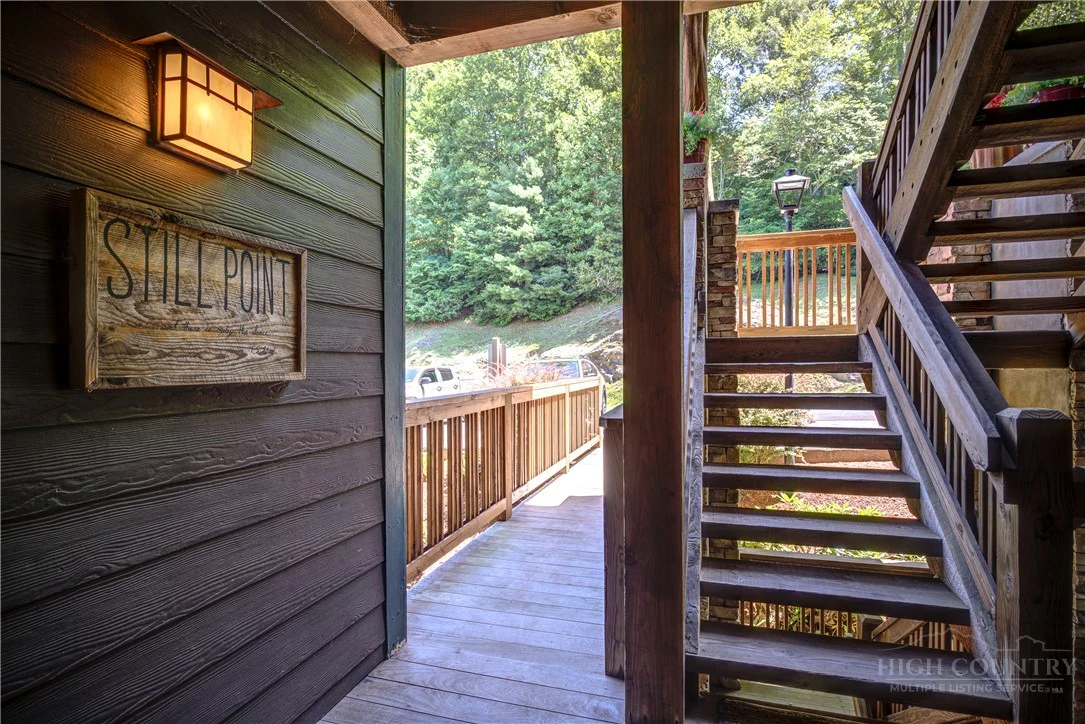 Image number 3 for the current listing