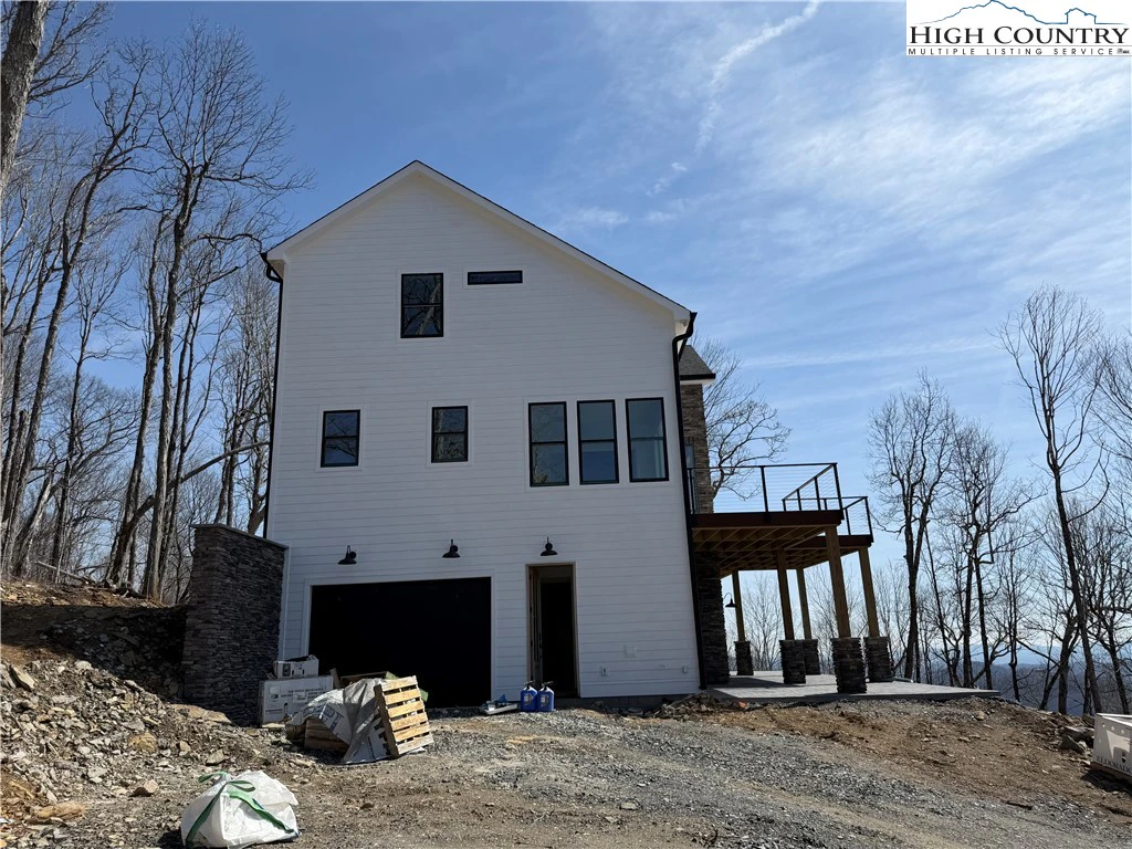 Image number 10 for the current listing