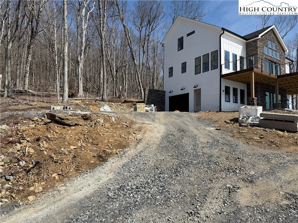 Image number 4 for the current listing