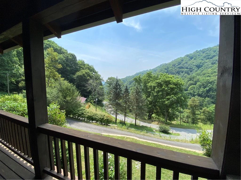 Image number 12 for the current listing