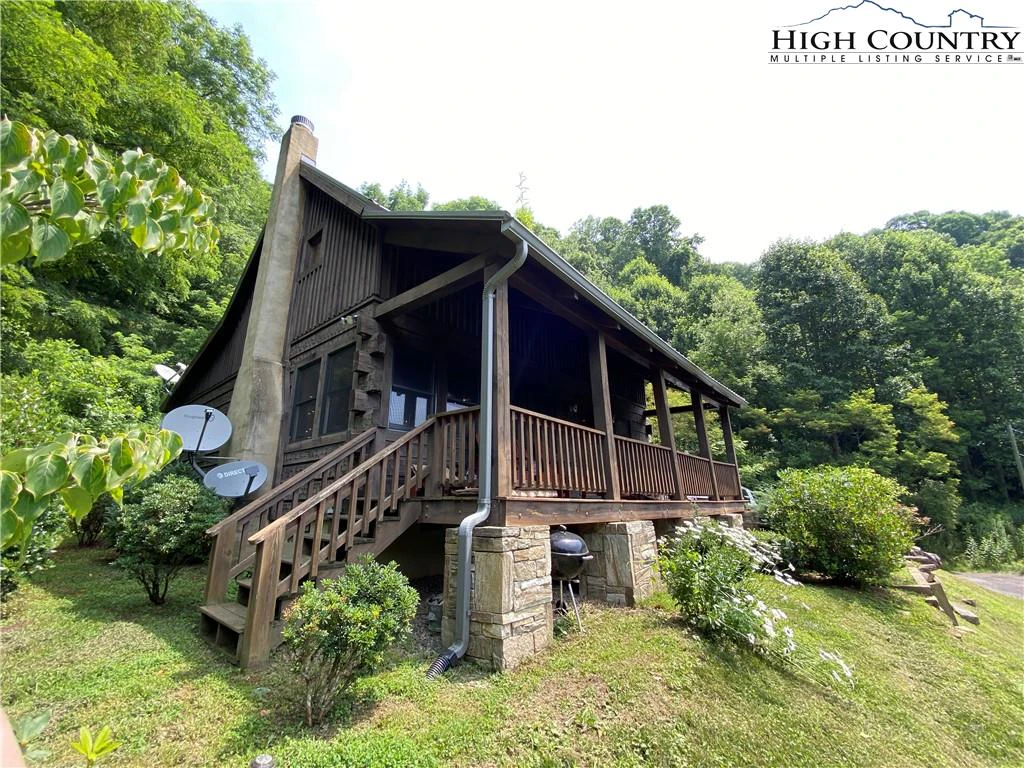 Image number 15 for the current listing