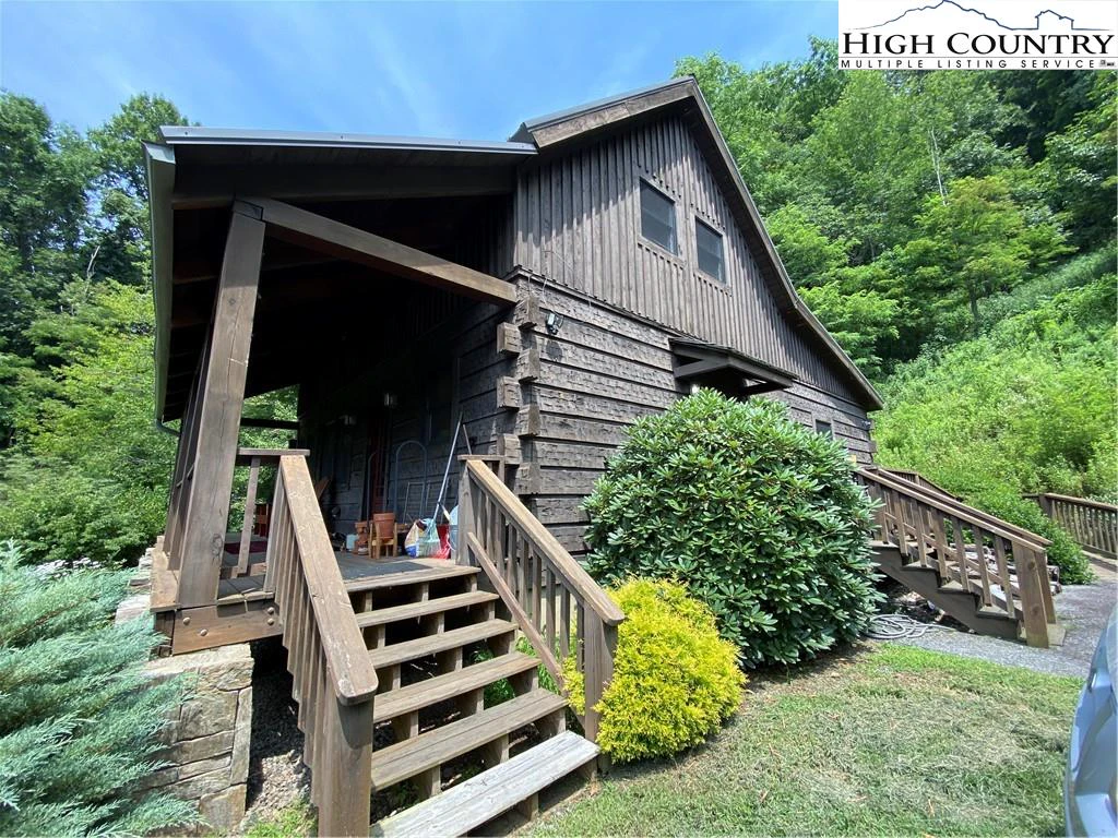 Image number 16 for the current listing