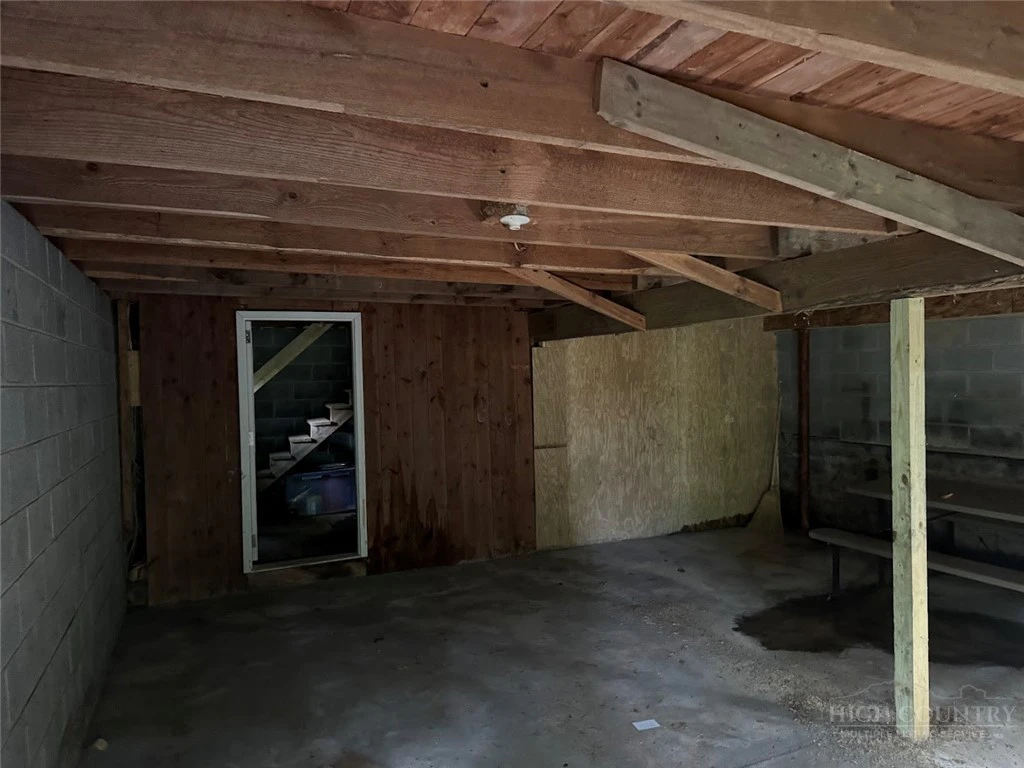 Image number 12 for the current listing