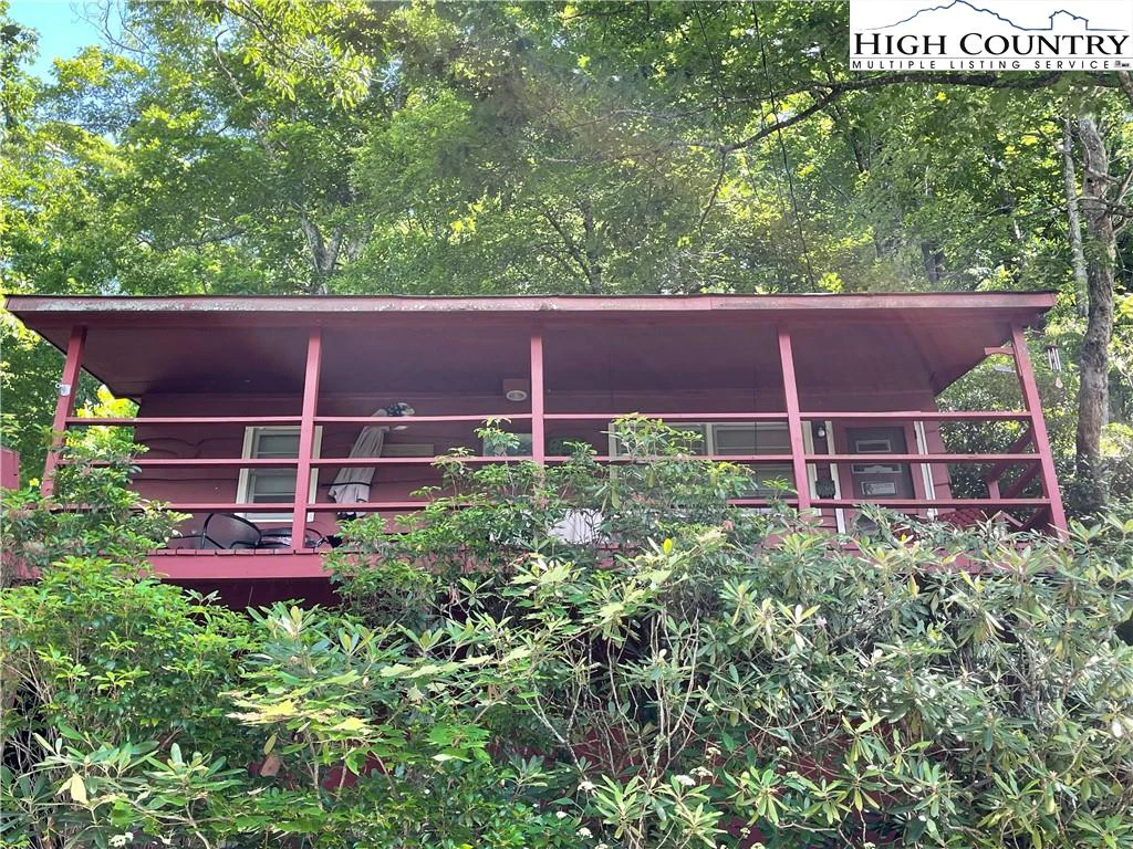 Image number 19 for the current listing