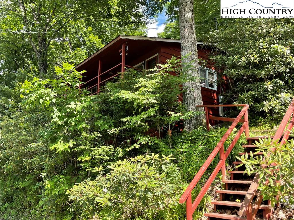 Image number 18 for the current listing