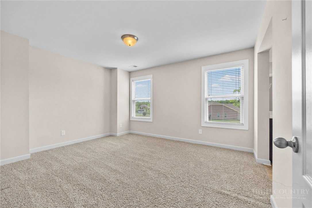 Image number 10 for the current listing
