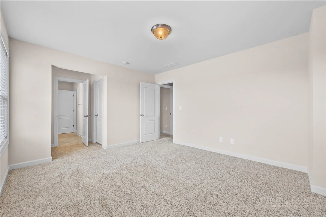 Image number 2 for the current listing