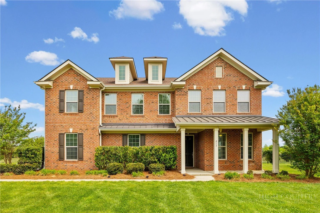 Image number 1 for the current listing