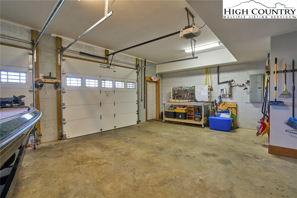 Image number 12 for the current listing