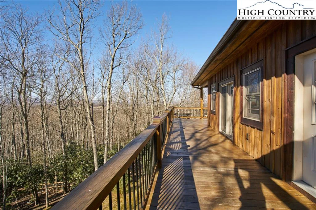 Image number 18 for the current listing