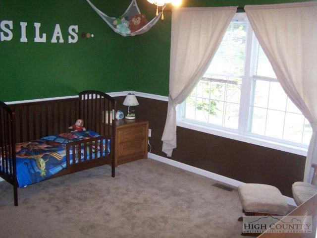 Image number 13 for the current listing