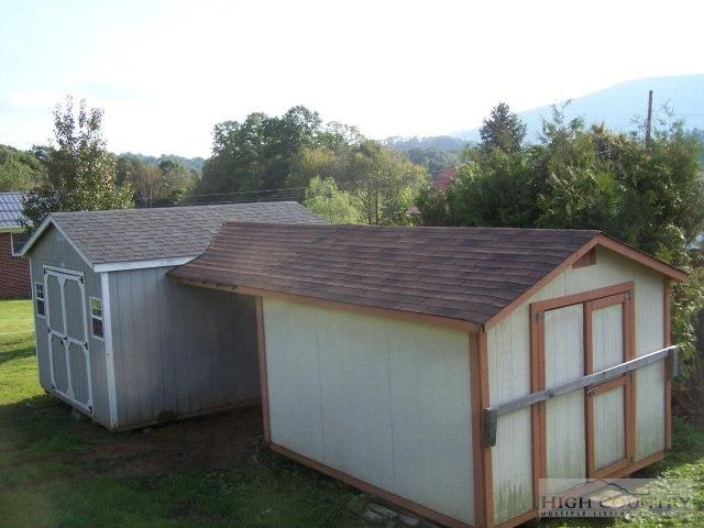 Image number 4 for the current listing