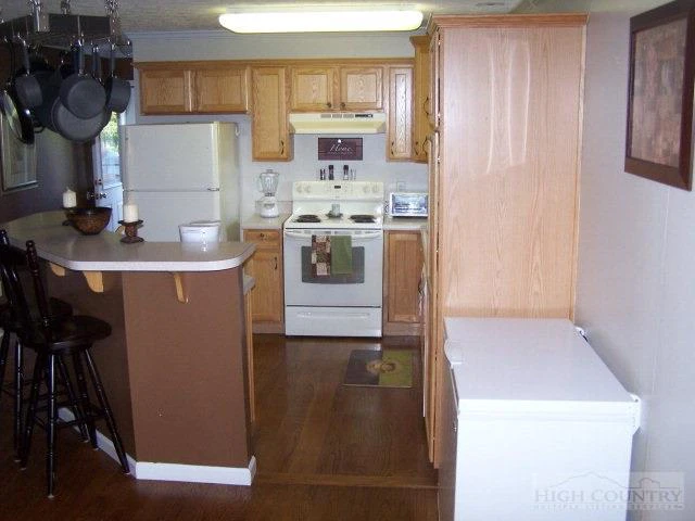 Image number 8 for the current listing