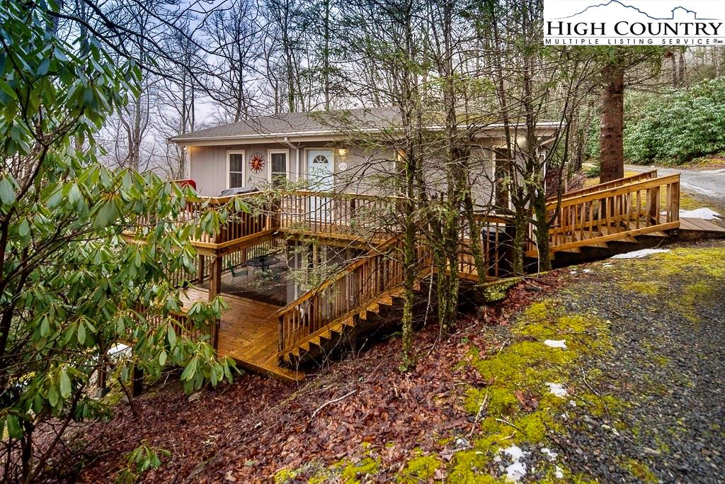 Image number 1 for the current listing