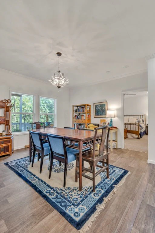 Image number 10 for the current listing