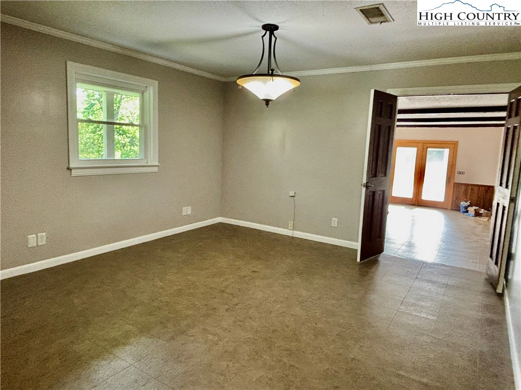 Image number 6 for the current listing