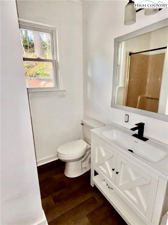 Image number 2 for the current listing