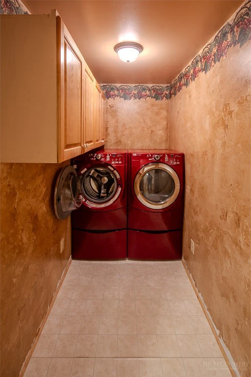 Image number 10 for the current listing