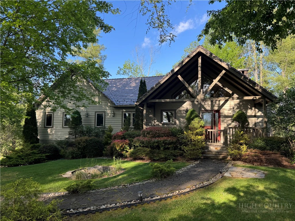Image number 1 for the current listing