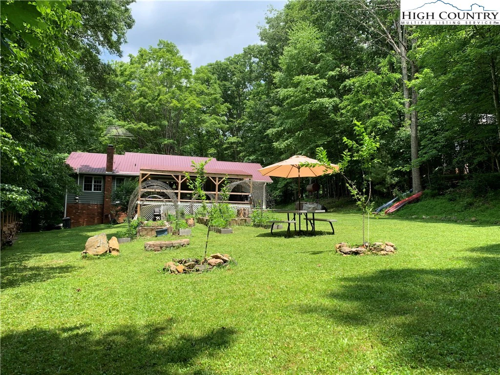 Image number 7 for the current listing