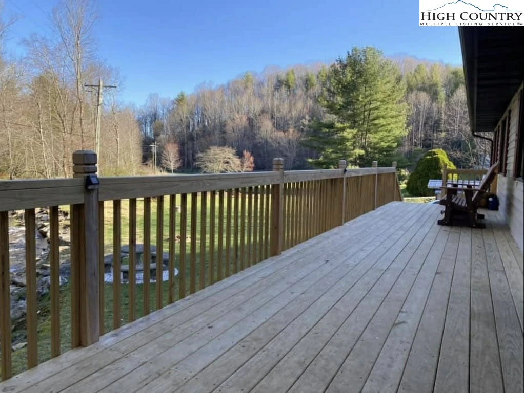 Image number 5 for the current listing