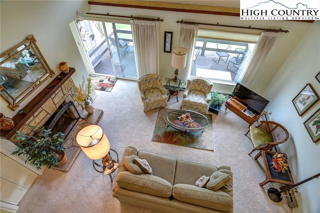 Image number 2 for the current listing