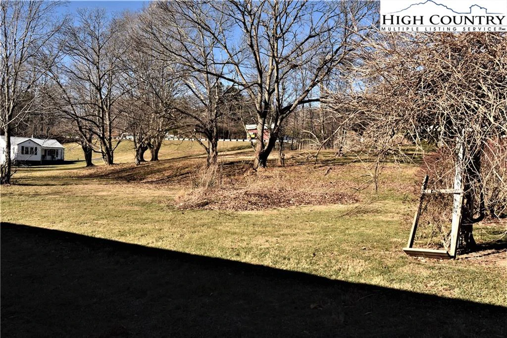 Image number 3 for the current listing