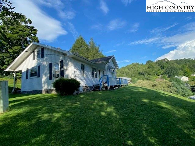 Image number 1 for the current listing