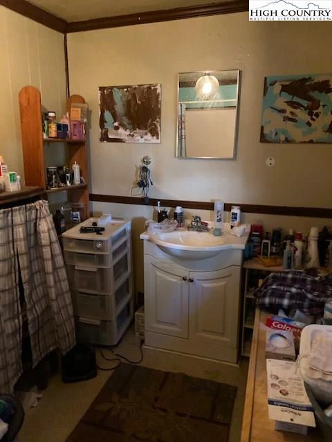 Image number 7 for the current listing