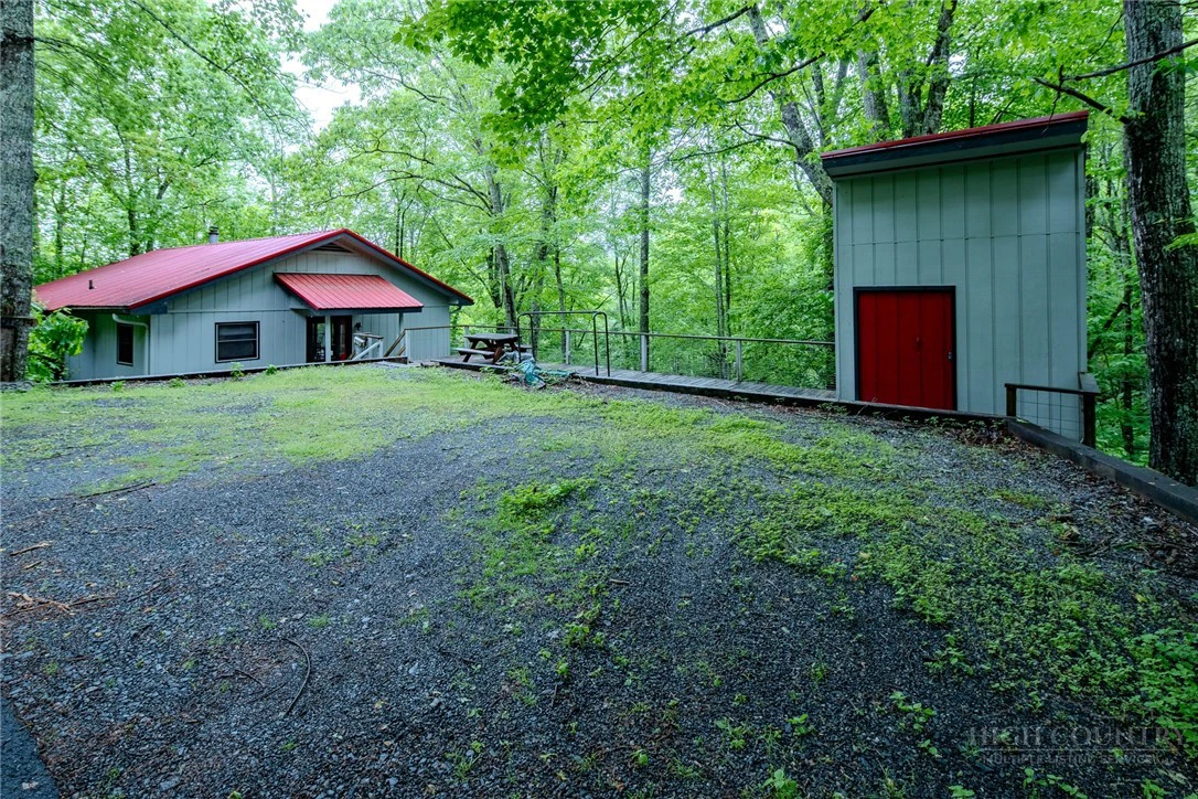 Image number 2 for the current listing