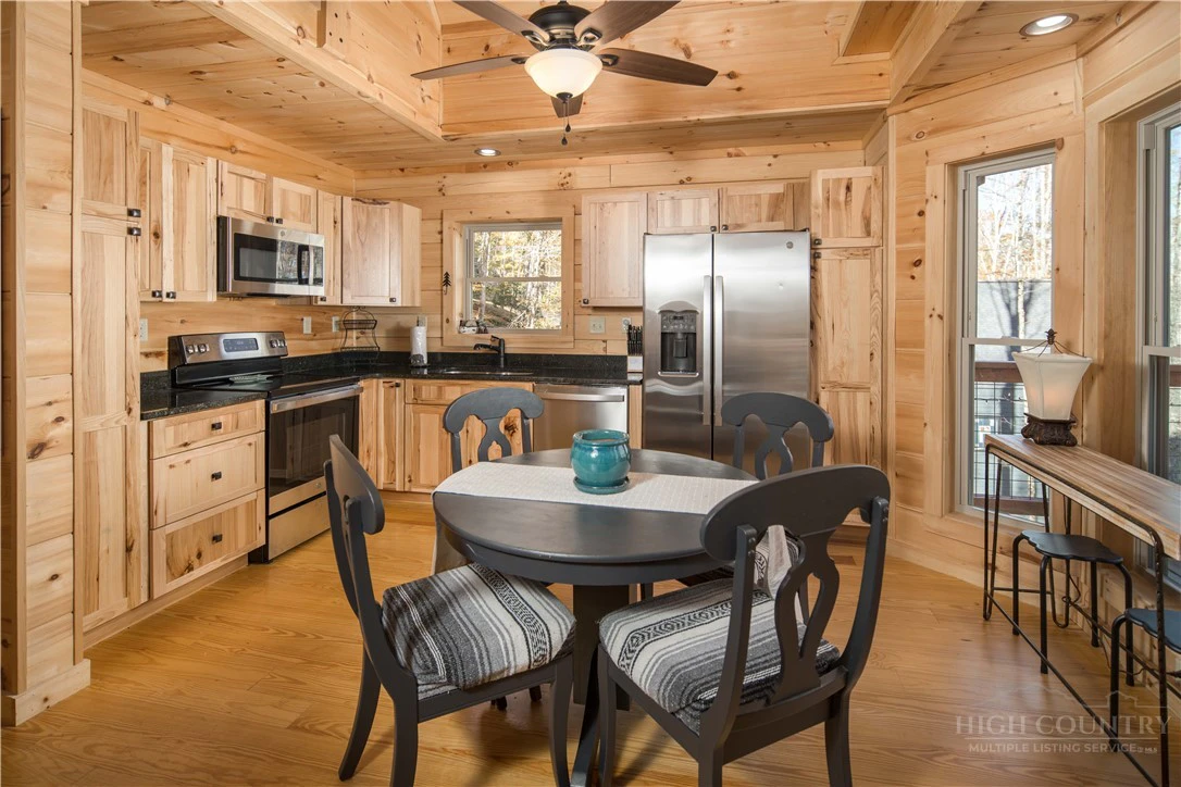 Image number 6 for the current listing