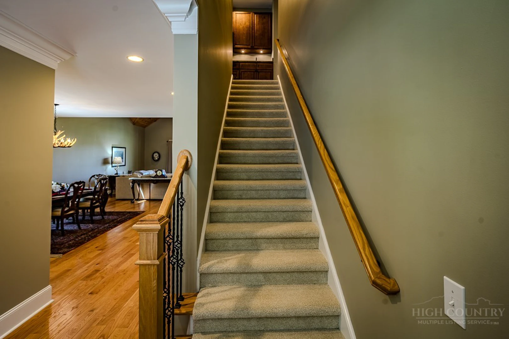 Image number 4 for the current listing