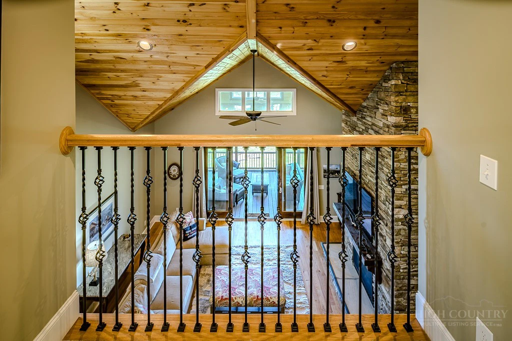 Image number 8 for the current listing